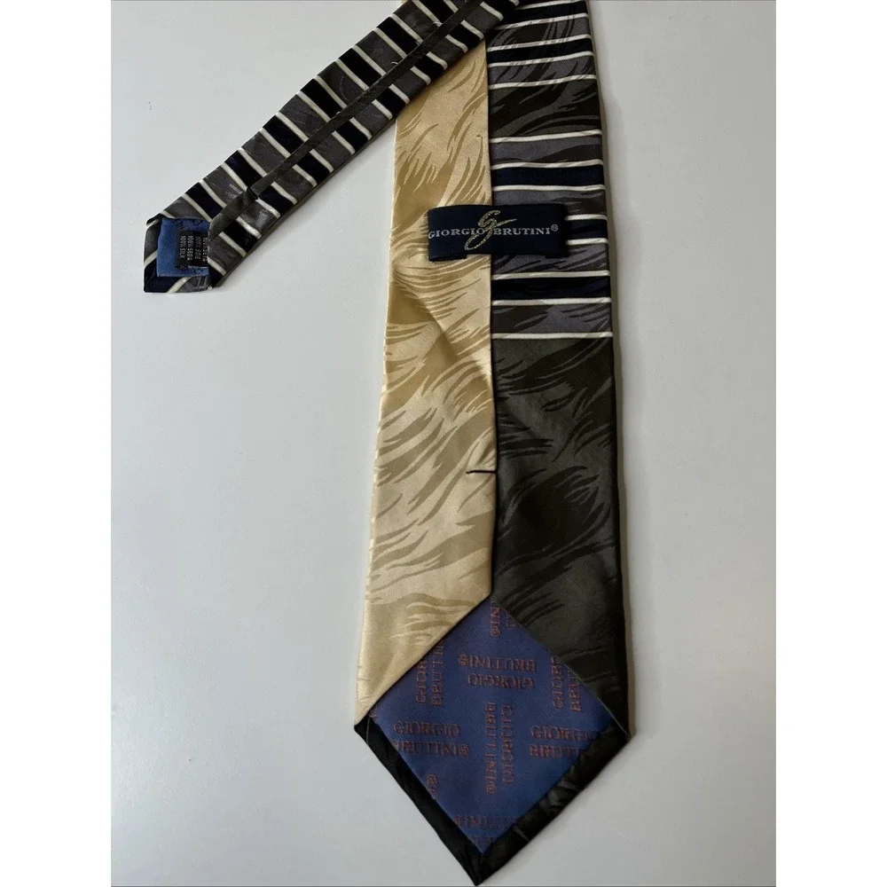 Giorgio Brutini 100% Silk Neck‎ Tie Initials Gold 4